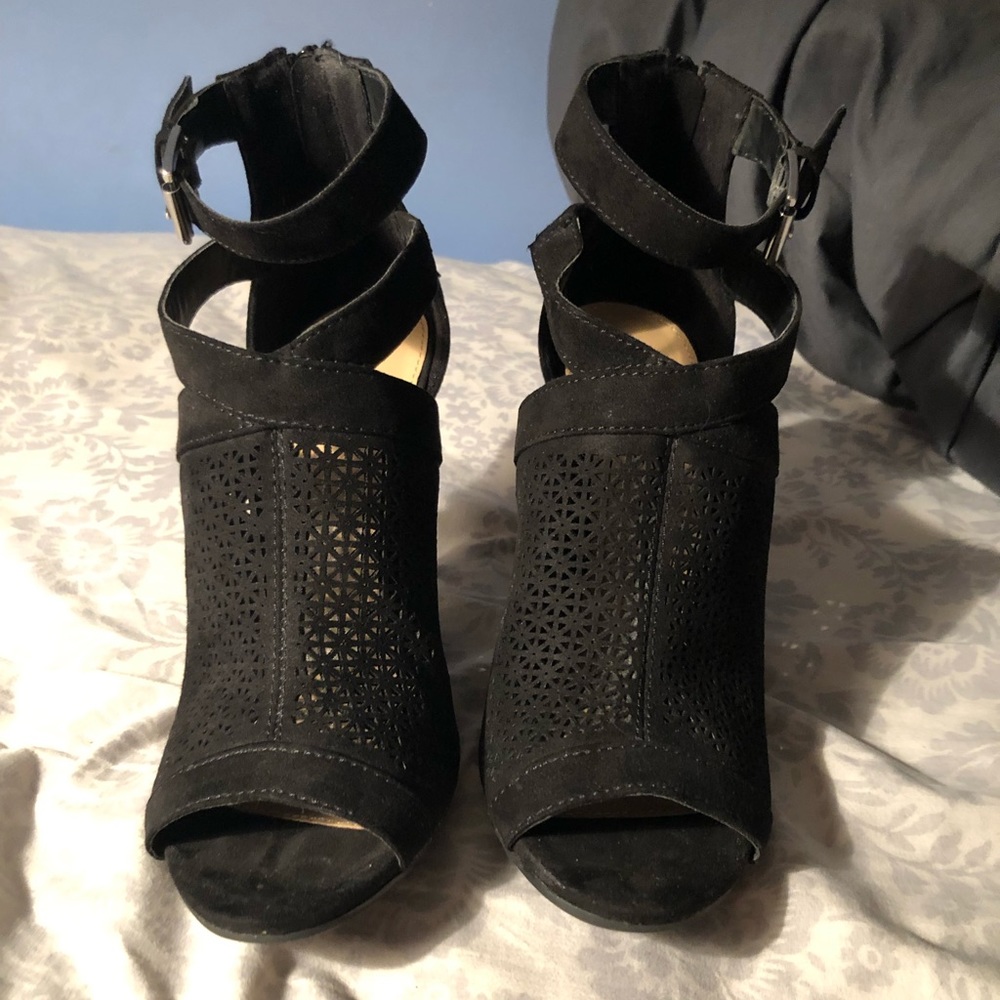 Lauren Conrad black heels
